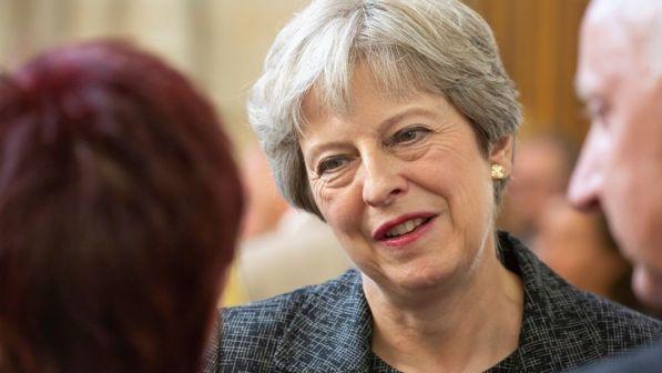 Brexit, May: "Io vado avanti, la mia linea è quella giusta"
