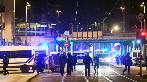Attentato Strasburgo, 2 arresti: avrebbero fornito pistola a Chekatt