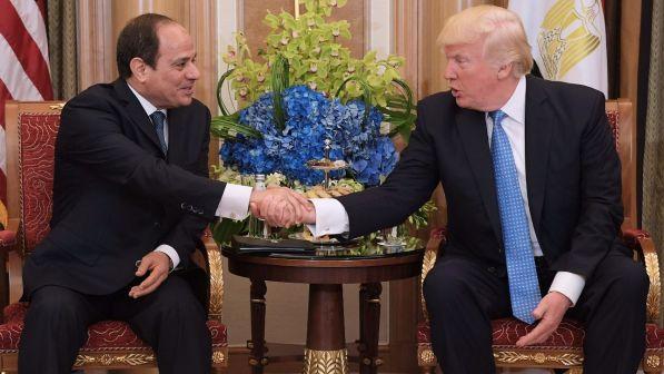 Strage di cristiani, Al Sisi fa bombardare le basi dei terroristi in Libia