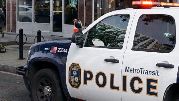 Usa, poliziotto uccide un uomo in strada: proteste a Chicago
