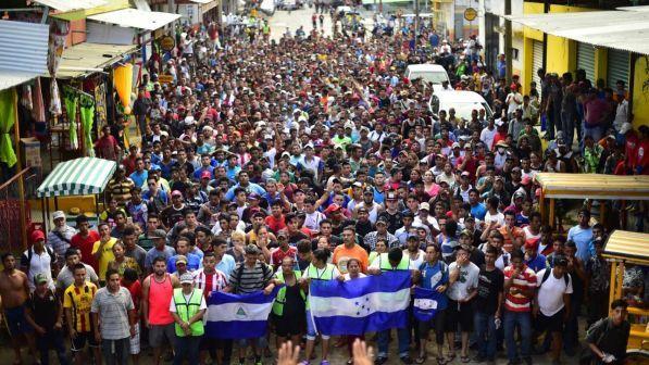 Usa, Trump: "Stop richieste d'asilo per migranti a confine Messico"
