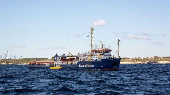 Sea Watch, Minniti: "Un grande Paese accoglie 47 migranti"