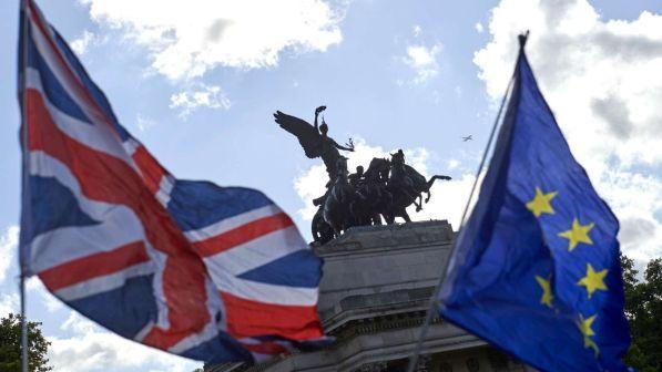 Brexit, il vertice straordinario si terrà il 17-18 novembre