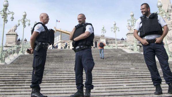 Francia, arrestato alto dirigente Senato:"Spia della Corea del Nord"
