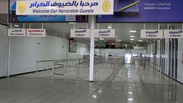 Libia, media: miliziani prendono controllo dell'aeroporto di Tripoli