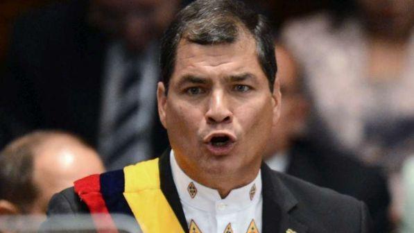 Ecuador, l'Interpol respinge arresto dell'ex presidente Correa