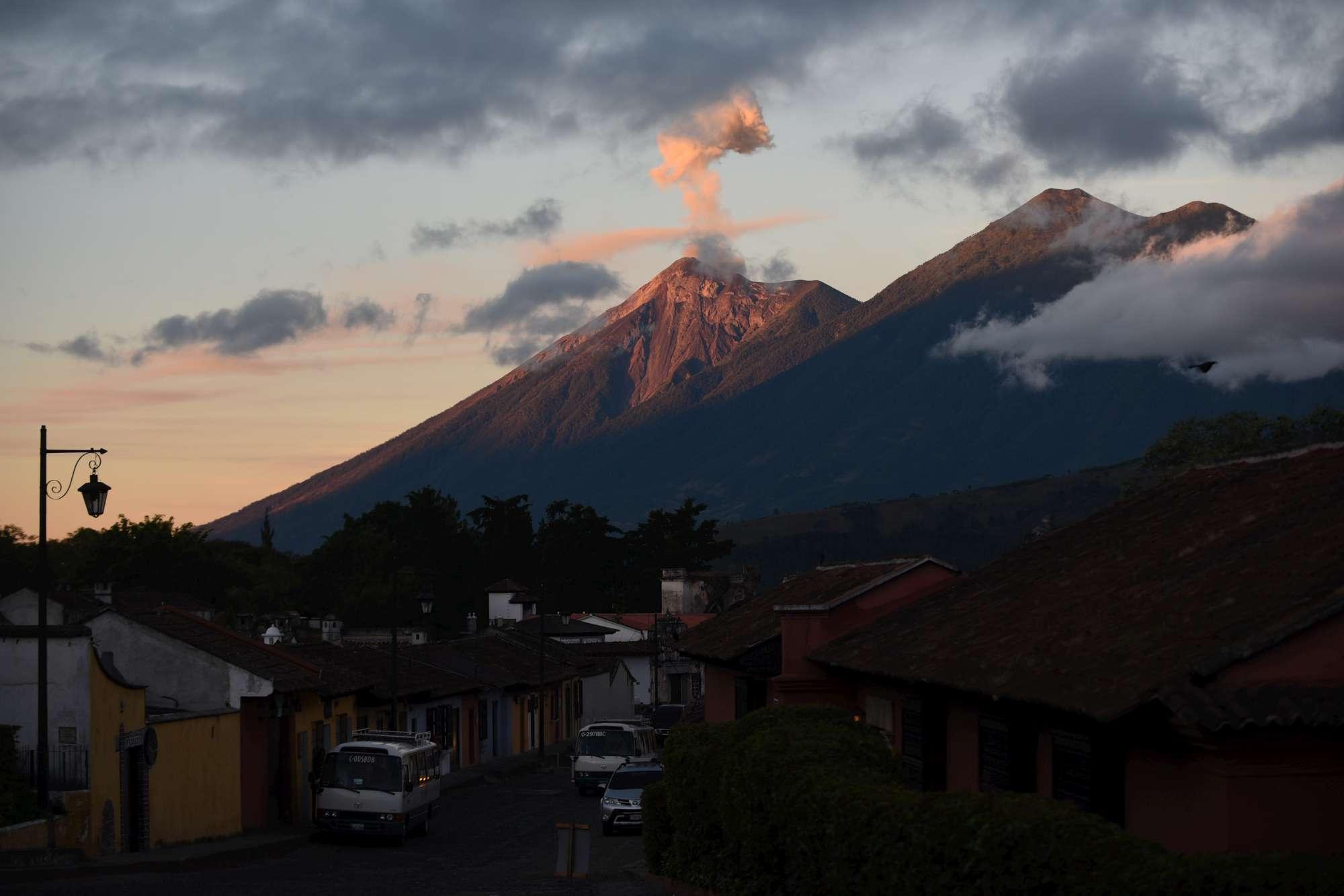 Guatemala, erutta vulcano del Fuego: chiesta evacuazione 8 villaggi