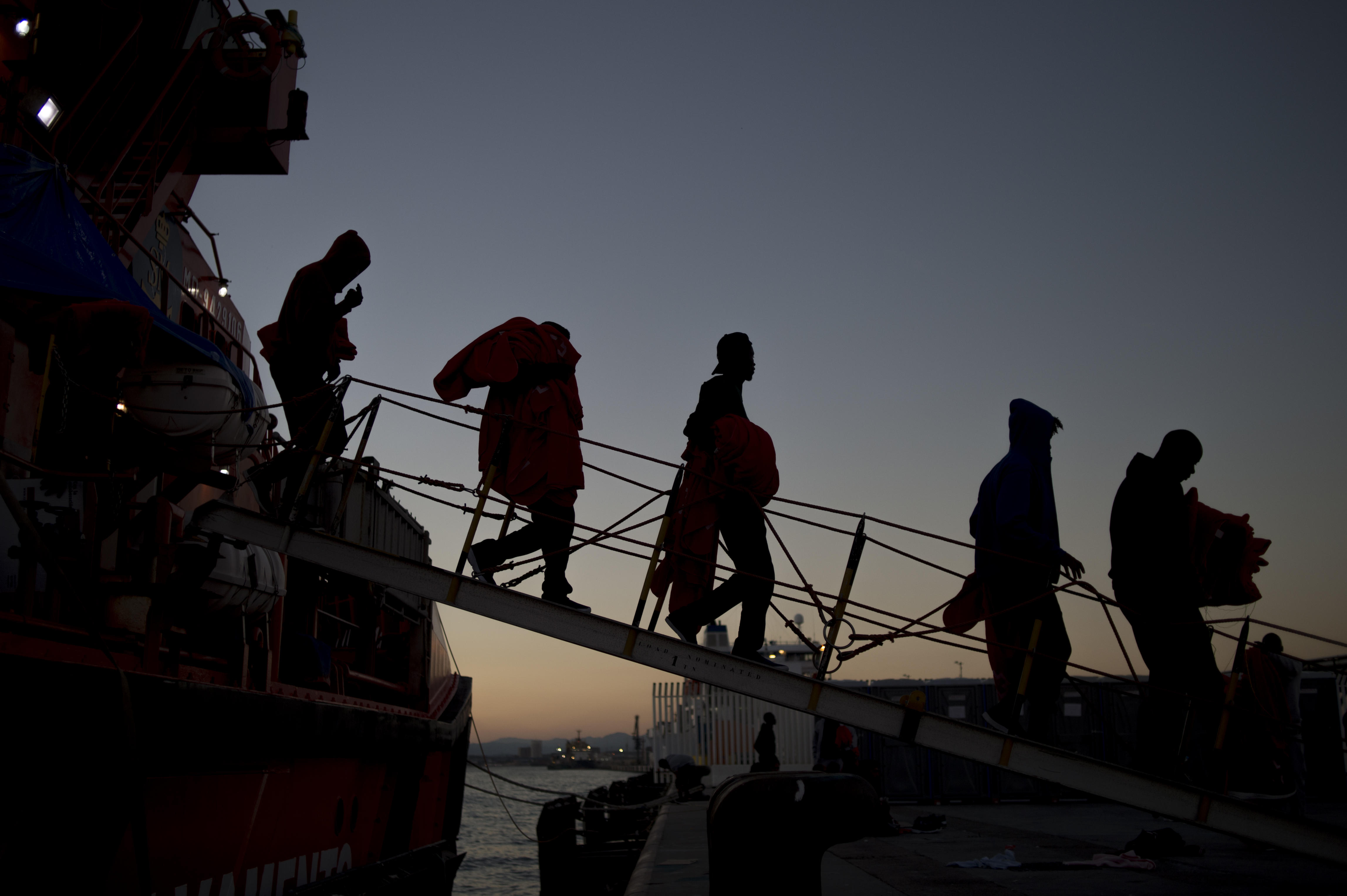 Migranti, ministro Interno spagnolo chiede una "soluzione europea"