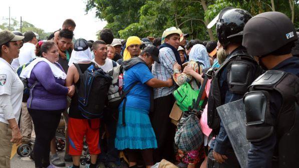 Messico, arrestati 300 migranti diretti verso gli Stati Uniti