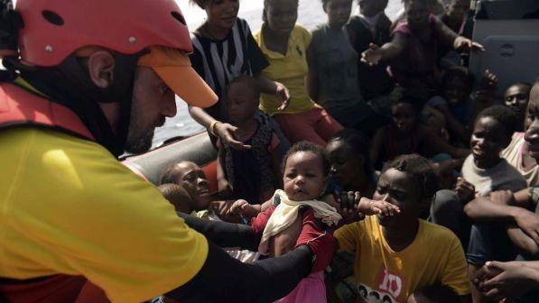 Calizzano, i migranti fanno paura: viaggeranno su autobus diversi
