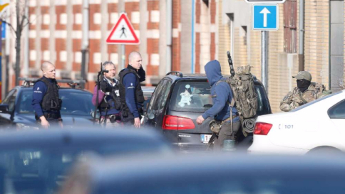 Belgio, nuovi spari a Bruxelles