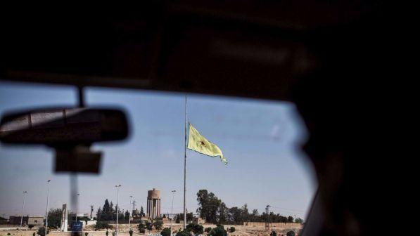 Siria, ong: 11 civili uccisi in raid coalizione, anche 5 minori