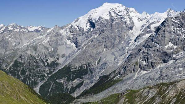 Austria, sviene conducente di un bus: passeggero salva 23 persone sulle Alpi