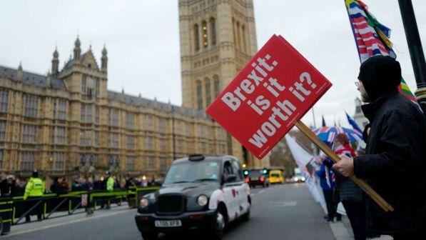 Brexit, Mef: approntate garanzie da adottare in caso di "no-deal"