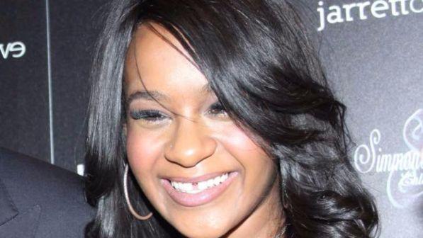 Bobby Brown chiede giustizia per la morte della figlia Bobbi Kristina e accusa il fidanzato di lei