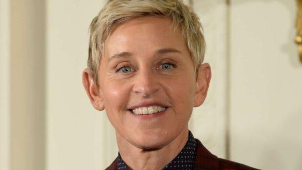 La confessione di Ellen DeGeneres: "Fui molestata dal mio patrigno, ma mia madre non mi credette"