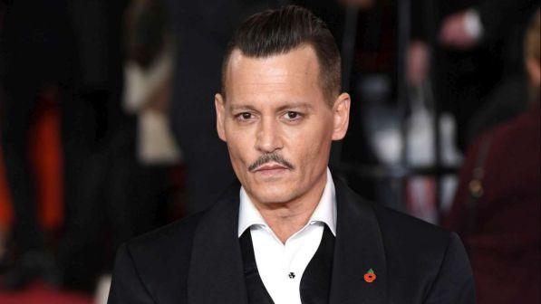 Johnny Depp denunciato per aggressione sul set