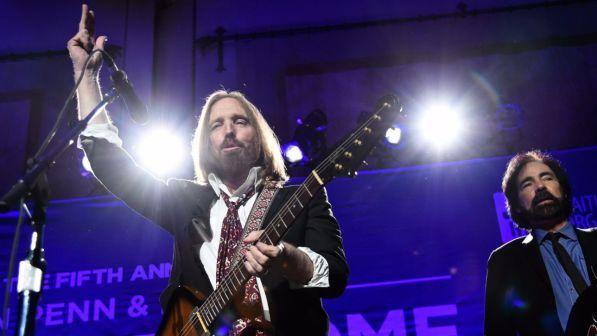 Il mondo del rock perde Tom Petty, il leader degli Heartbreakers aveva 66 anni