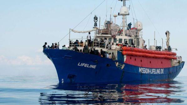 Migranti, odissea Lifeline: chiesta autorizzazione per acque maltesi