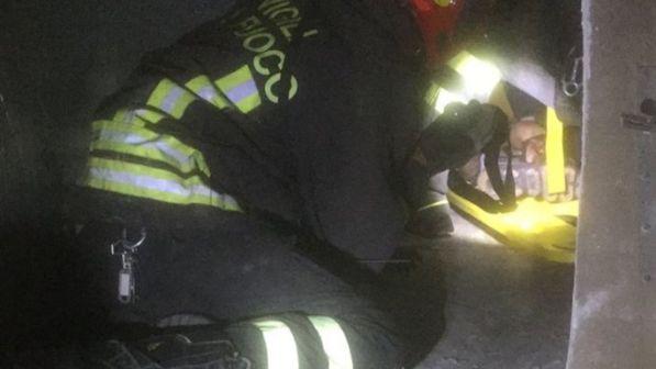 Cade da tetto e muore,amici del 15enne milanese: "Saliti per selfie"