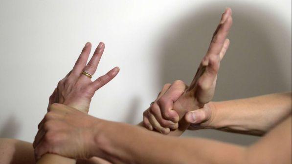 India, stupra figlia 13enne: "E' normale, fanno tutti così"