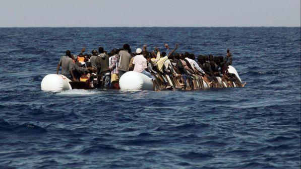 Migranti, Frontex: "Ong hanno contatti diretti con barconi" | "Mai accusato di collusione con trafficanti"