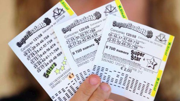 Superenalotto, la combinazione vincente: 9, 18, 24, 42, 59, 71