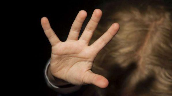 Crema, violenza sessuale su bimbe vicine di casa: arrestato 29enne