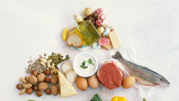 Olio, semi, frutta secca e salmone: ecco la "dieta della longevità"