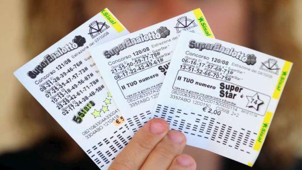 Superenalotto, la combinazione vincente: 13 - 18 - 37 - 48 - 63 - 67