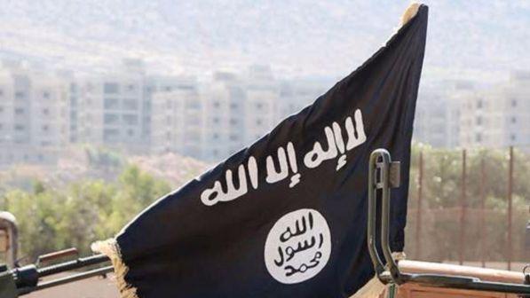 Siria, coalizione soccorre famiglie dell'Isis bloccate nel deserto