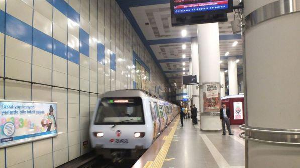 Istanbul, bottiglie e lattine in cambio di biglietti per la metro: l’idea per incoraggiare il riciclo