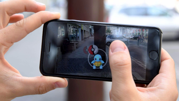 Pokémon Go, continuano gli incidenti stradali: in Italia investito un 14enne che cercava i mostriciattoli