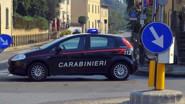 Brindisi, spara alla moglie e poi si suicida: la donna è gravissima