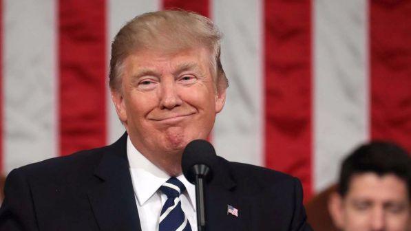 Trump: "Dobbiamo essere duri e risoluti con la Corea del Nord"