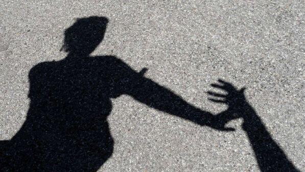 Caserta, abusi su bimbe alle quali dava ripetizioni: arrestato