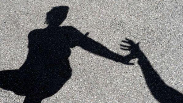 Verona, l’incubo di Ilaria: "Terrorizzata dal mio ex, ho paura per me e per i miei figli. Ma nessuno ci tutela"