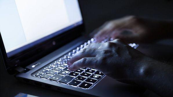 Traffico di carte credito nel "dark web":13 arresti in diversi Paesi