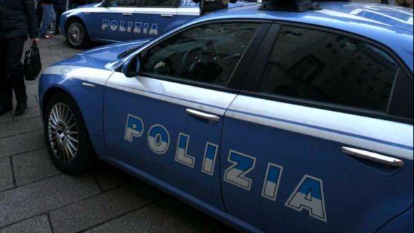 Violenza sessuale: genitori di un 17enne denunciano professore