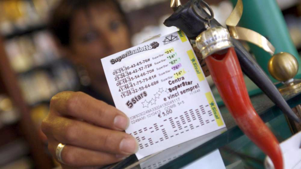 Sisma, petizioni: Superenalotto alla ricostruzione Il sottosegretario all'Economia: è difficile