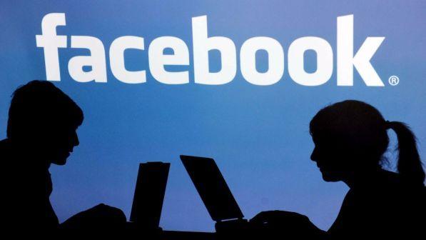 Facebook, deludono ricavi e crescita amici: -10% a Wall Street
