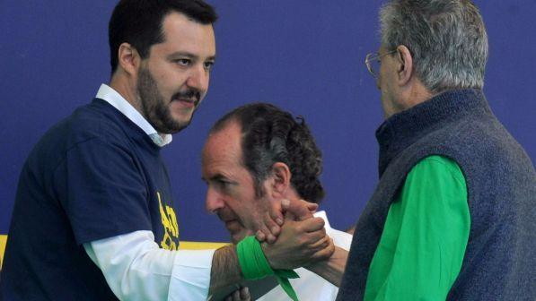 Skinhead Como, Bossi: "Lega non cerchi voti estremi" | Salvini ribatte: "Non voglio quei consensi"