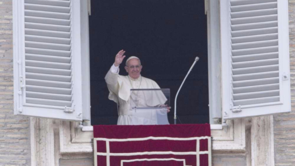 Papa Francesco: Dio ci chiede di farci prossimi dei profughi