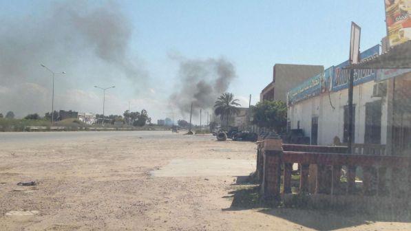 Libia, militari di Tripoli: "Abbattuto un caccia di Haftar"