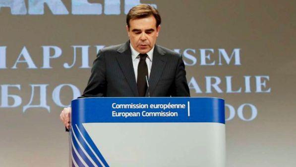 Migranti, Commissione Ue: "Progressi, ma molto resta da fare"