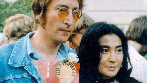 John Lennon: "Yoko Ono lo plagiò, lo introdusse all'eroina e gli procurò una giovane amante..."