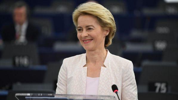 Ue, von der Leyen: "Sui conti monitorerò l'Italia da vicino"
