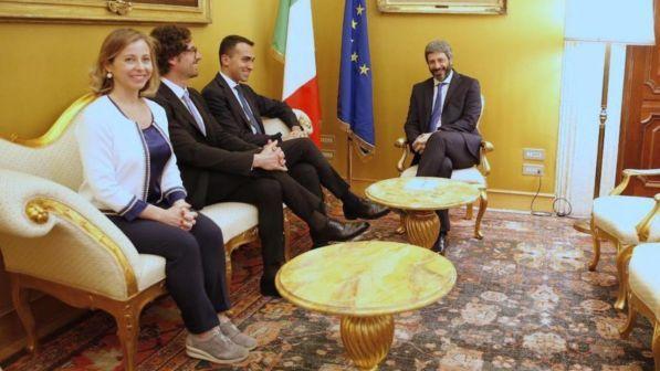 Di Maio: "Tramonta il governo con la Lega, accordo col Pd o voto"