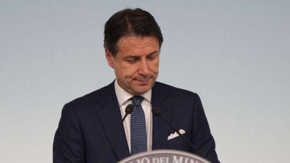 M5s: "L'Italia non può aspettare il Pd, la soluzione è Conte"