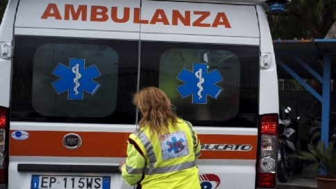 ambulanza 118 generica giorno estate